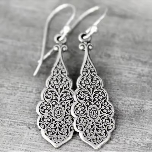 Vintage Filigree Leaf Flower Long Drop Earrings – Boho Wedding - Picture 10 of 13